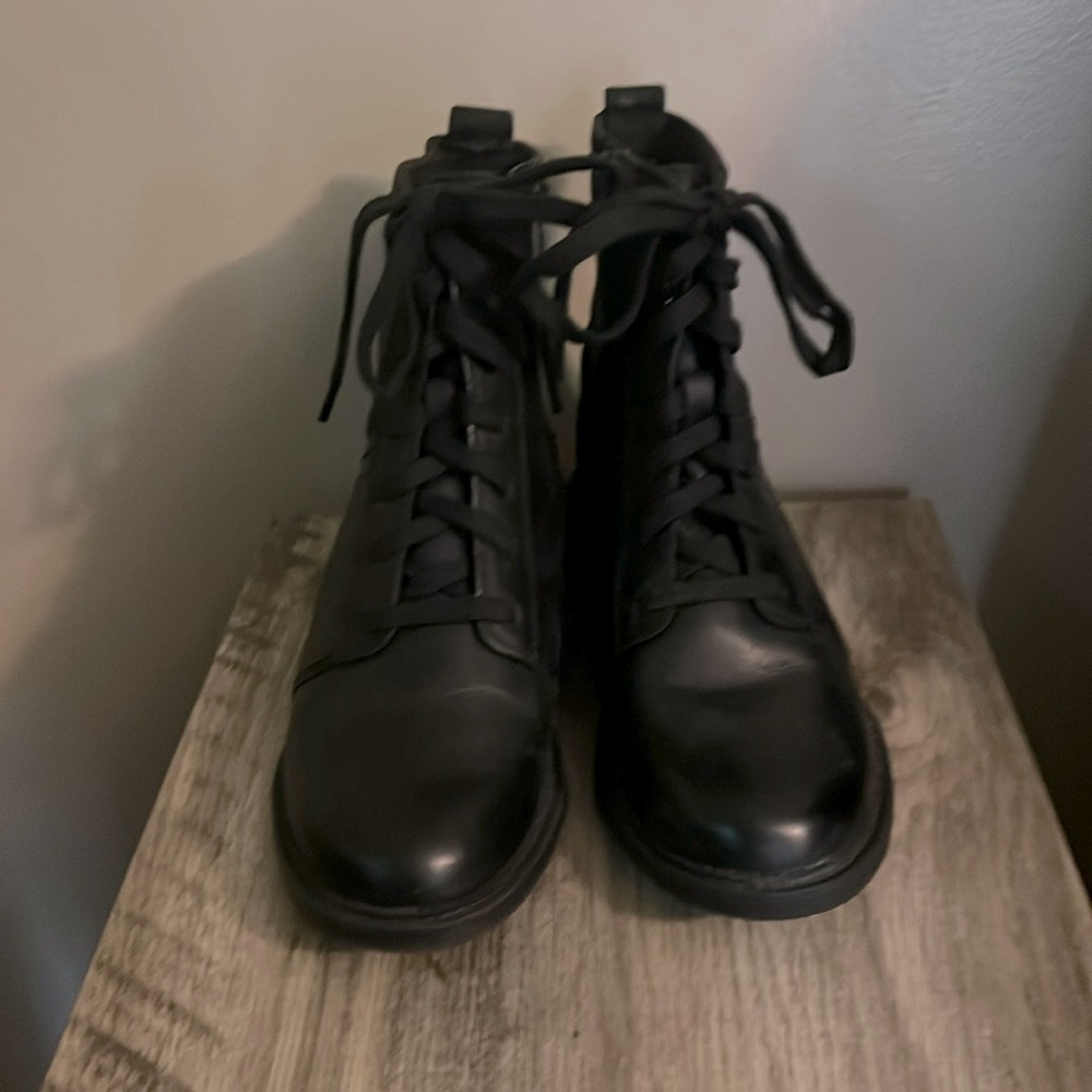 Clark’s Maye Step Black Leather Boots